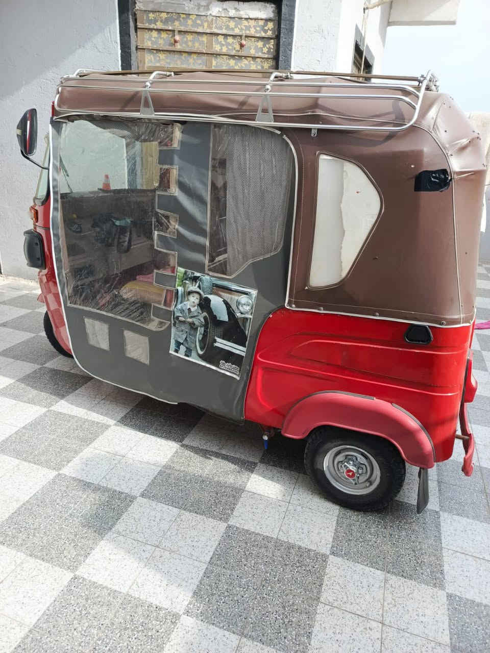 سلام عليكم شباب تكتك البيع موديل 22شهر 11 كفاله عامه رقم وسنويه ذي قار ارواس ب 20 او 21  مع الفرق بس شرط نظيفه كون ورقم وهذ رقمي *********** عنواني دوايه
