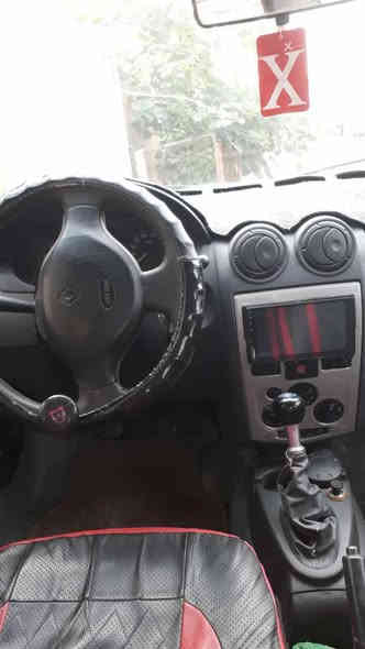 السلام عليكم رينو لوكان ٢٠١٠كلش نضيفة بسمي تبريد ثلج كير ومحرك فرنسي مكفول بدون ضربة ولا صبغ عدى الدوسات مراوس بسمد خصوصي ترهم مرشوشة ***********
