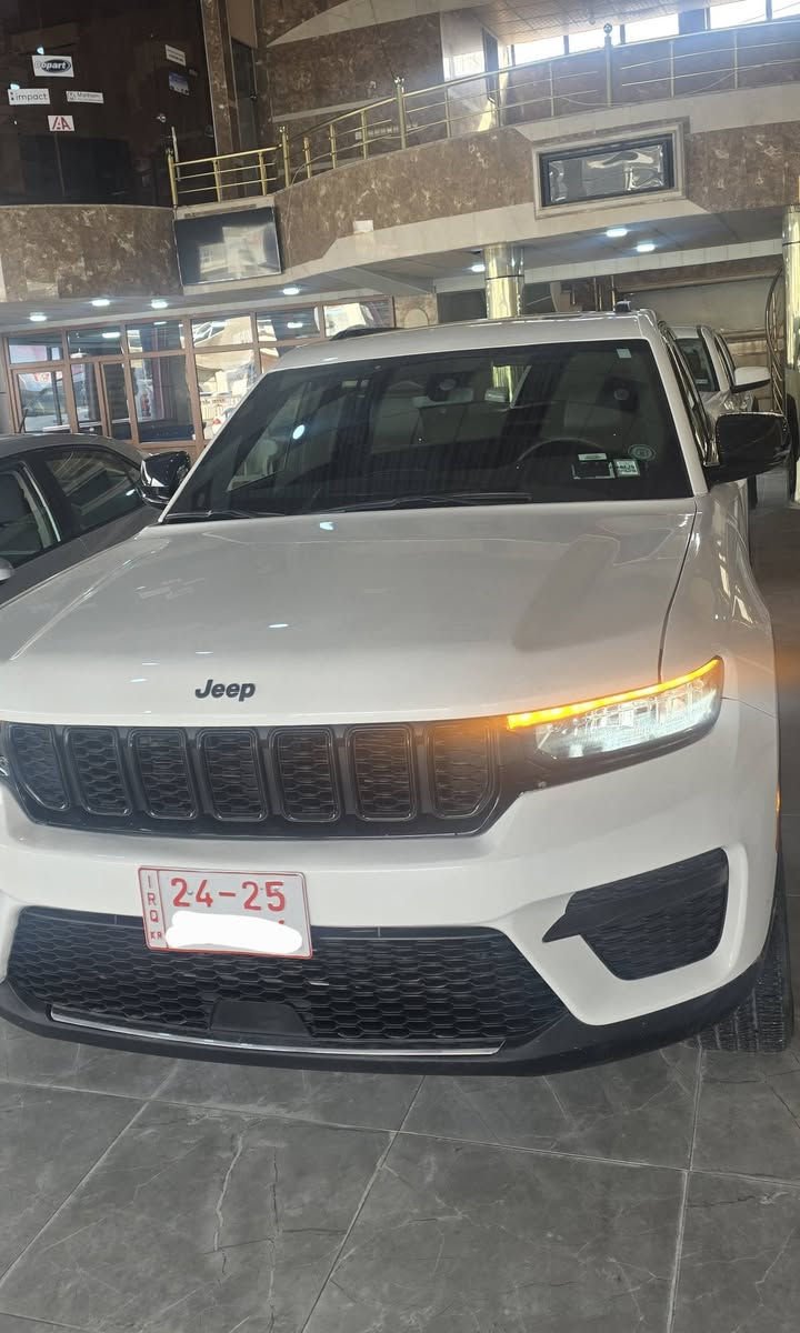 جيب كراند شيروكي 2023 بلاك توب BLACK TOP 
6 سلندر 
ماشية 12 فقط 
بيها مكانين كرت فقط..

فتحة سقف ( سلايت )
رادار امامي( تثبيت مسار مع مانع تصادم )
رادار جانبي( نقطة عمياء )
حساسات خلفية مع مانع تصادم 
تشغيل عن بعد 

كاتي بدون رقم تترقم شمالي  ( اربيل دهوك سليمانية )

السعر : 285 وبيها مجال 
المكان : دهوك
***********
***********
اتصال أو واتساب
