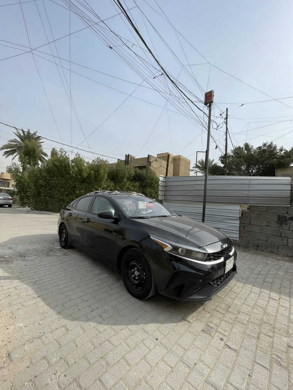 سلام عليكم فورتي موديل 2023 بيه صفحه وبنيد محرك كير كفاله عامه صدره جديد تخم تاير جديد دوشمه عام سياره جهزه وجديده رقم بغداد تحويل مباشر عارضه 120 وبيه مجال رقمي *********** مكاني بغداد الدوره
