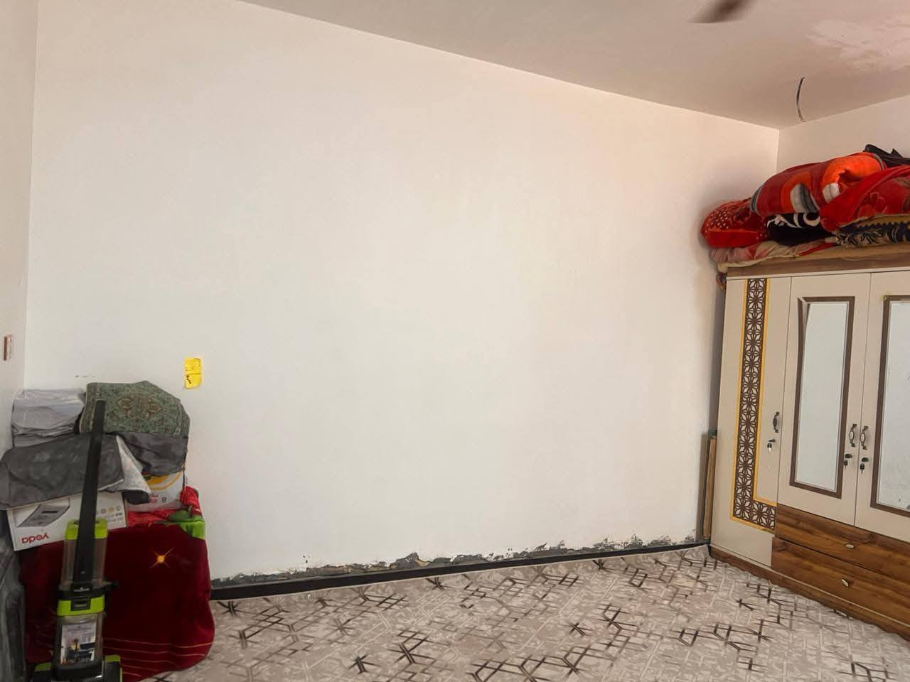 بيت للبيع – حي الإطارات
📍 الموقع: مكان مميز خلف الكلية المفتوحة
📐 المساحة: 100 متر (5×20)
السعر 155 مليون مع المجال
🏢 الوصف: طابقين – بناء حديث
🛏 التفاصيل:
3 غرف نوم
استقبال
صالة
مطبخ
✨ موقع هادئ وقريب من الخدمات
📞 للاستفسار:
***********
***********
