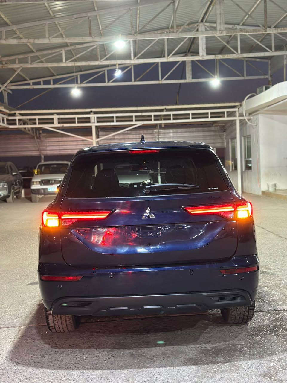 اقرا المنشور زين اذا شراي اتصل وبخدمتك 

𝐌𝐈𝐓𝐒𝐔𝐁𝐈𝐒𝐇𝐈 𝐎𝐔𝐓𝐋𝐀𝐍𝐃𝐄𝐑

ميتسوبيشي اوتلاندر

 موديل :2023

    7 راكب

السعر220$

 والسياره جاهزه     كبل للترقيم وبدون أي ملاحظه بلسياره

 كاتي بدون رقم

 تترقم جميع

 محافظات الشماليه 

عداد  المسافة :71 الف mi

حجم المحرك : 2.5L ( 4,سلندر )

 سياره بس بي يم رقم بي صبغ 

بجم امامي خلفي كبس

بدون داخل بدون ايرباك

 مواصفات  

SE

بانورما

دةبل اكسل 

 بصمة ابواب 

بصمة تشغيل 

كاميرا °360

‏‎كاميرا امامي

كاميرا جانبي

كاميرا خلفي

هاند بريك بصمة

اوتو ستارات (𝐀𝐔𝐓𝐎 𝐒𝐓𝐀𝐑𝐓)

اوتو ستوب (𝐀𝐔𝐓𝐎  𝐒𝐓𝐎𝐏)

رادار امامي (تحديد مسار)

رادار جانبي  (نقاط عمياء)

رادار خلفي (التحذير من الاصطدام)

حساسات امامي

حساسات جانبي 

حساسات خلفي 

إشارات بلمري 

مري شفط

نظام (𝐎𝐅𝐅-𝐑𝐎𝐀𝐃)

نظام (𝐒𝐇𝐎𝐖)

نظام (𝐀𝐔𝐓𝐎)

نظام 

(𝐄𝐂𝐎)

نظام (𝐍𝐎𝐑𝐌𝐀𝐋)

نظام (𝐒𝐏𝐎𝐑𝐓)

كشنات جلد شامو وقماش

كشن السايق كهربائي

كشنات هیتر

تحكم استيرن 

تبريد لمس 

تبريد مركزي قطعتين

صندوق شفط كهربائي 

لايتات (𝐋𝐄𝐃) 

عدسة زينون 

بكلايتات (𝐋𝐄𝐃)

ويل 20

بعد هوايه مواصفات 

صور الحادث ورقم الشاصي مرفق مع صور

‏‎تفاصيل اكثر الاتصال علی ارقام التاليه  

مكان السياره عقره دهوك 

‏ WhatsApp  كورك*********** 

JA4J4UA83PZ054705 اكر, نينوى
