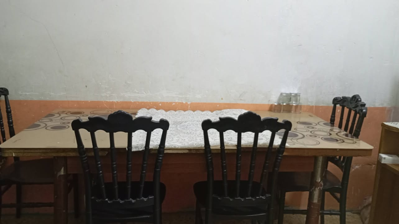 سلام عليكم ميز مال طعام مع كراسي سعر 250بي مجال المكان نجف الاشرف حي سلام 
تصل على رقم


**إذا كنت صاحب هذا الإعلان وتريد حذفه لأي سبب، رجاءا أرسل رسالة إلى الدعم الفني**