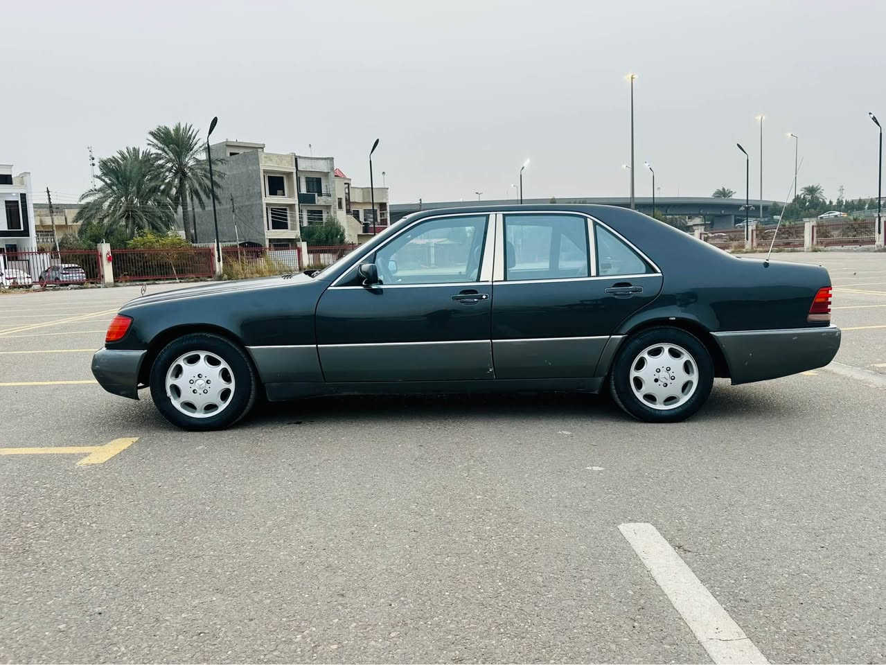 السلام عليكم 
مارسيدس شبح للبيع 
موديل 1993
حجم 320
فول مواصفات فتحه كشنات جلد كهرباء امامي وخلفي كهرباء وباقي مواصفات معروفه
السياره جاهزه مابيها نقص 
كير محرك صدر كله تمام 
السياره بلاديه بدون تعمير بيها صبغ قطعتين جماليه فقط سياره وضع شركه
رقم ديالى مشروع وطني
للاستفسار ***********
***********
السعر 58وبي مجال 
عنوان بغداد حي الجامعه بغداد, العراق
