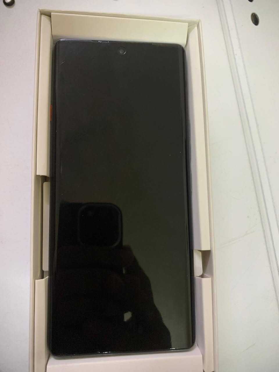 البيع فقط بدون مراوس
TECNO CAMON 40 Pro 5G
ذاكره 256 
رام 12+12 
بطاريه 5200mAh
جهاز جديد مستخدم ثلاثة اشهر 
جهاز هو وملحقاته من (كفر+شاحنه+وصندوق) 
سعر 375 
للتواصر راسلني خاص عل وتساب: ***********

