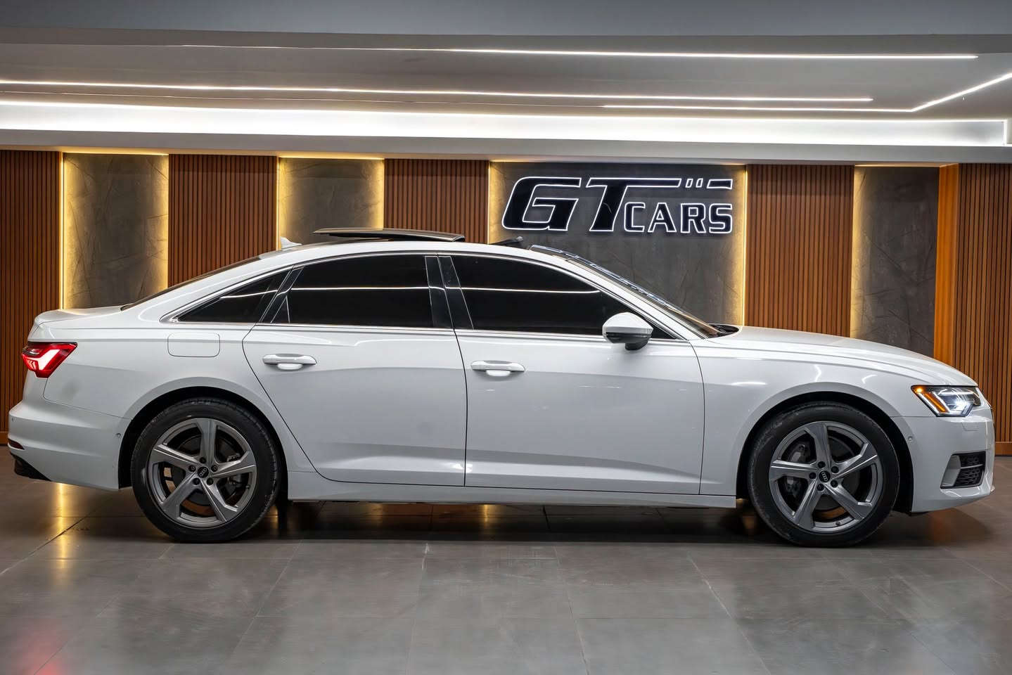 Audi A6 Quattro 
موديل: 2024
ميل44.000
$28.000:السعر 
***********
***********☎️
