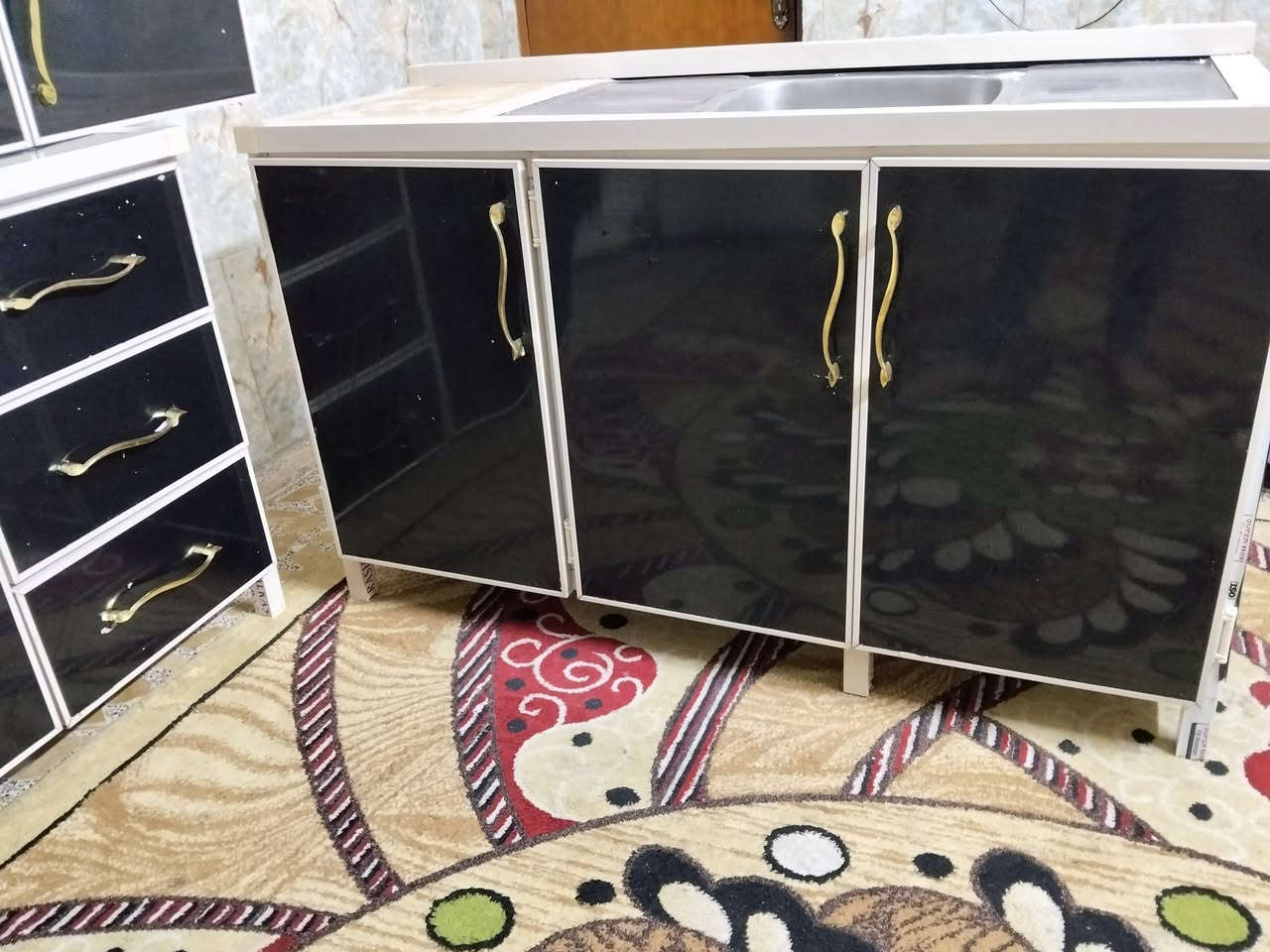 كاونتر 3 قطع مستخدم نضيف تفاصل لأمنيوم مو سوكي لا يوجد اضرر عنوان شعب اكو توصيل *********** بي وتساب
