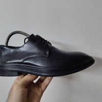 احذيه اصلي • نظافه ١٠٠٪ • مقاس ٤٢