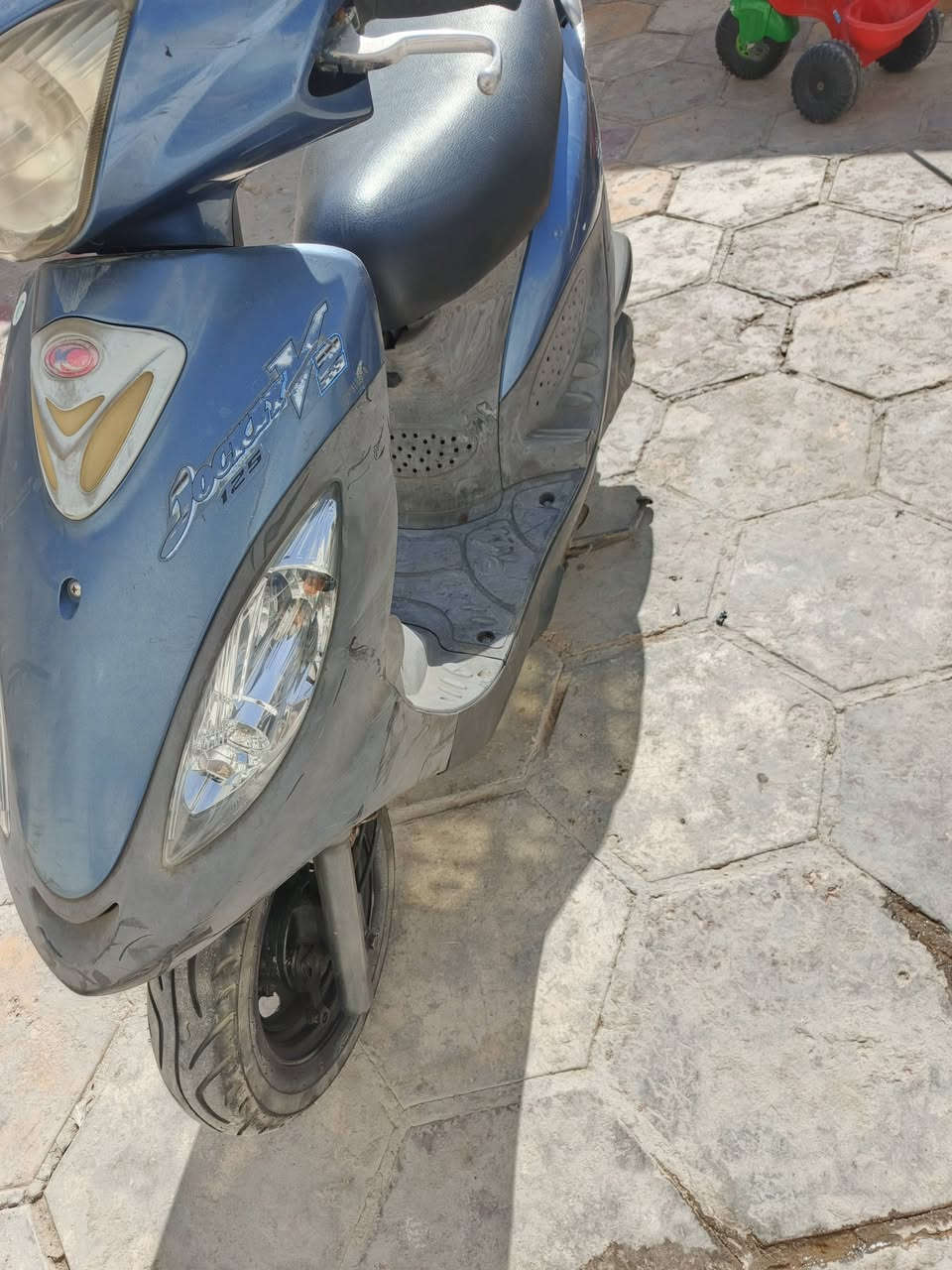 دراجه حاويه اخذ وترحم الوالديه حاويه اتصل على هذا الرقم ***********
