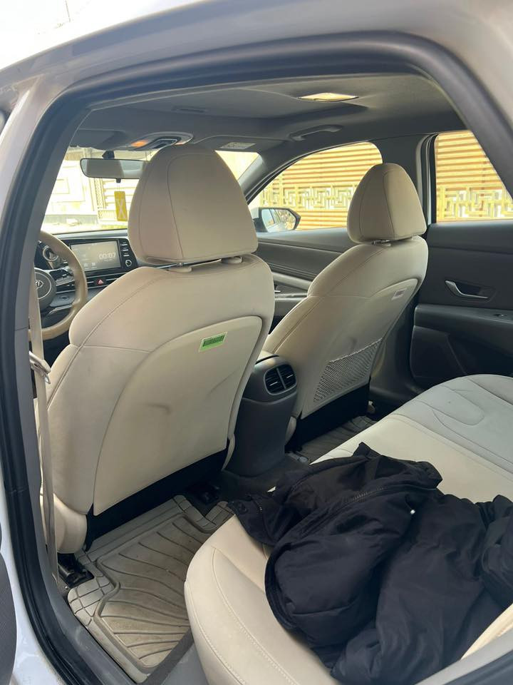 سلام عليكم للبيع النترا خليجي موديل ٢٠٢١ محرك ٢٠٠٠ دوش كير AT داخل بيجي فول موصفات  فتحه بصمه ترحيب حساسات تحكمات شاشه لدات ويل كروم سياره مكفوله عده تبديل باب خلف راكب اثر طخه بس باب فقط سياره خير من الله ماشيه ٧٧  سعر ١٥٩ وبيهة مجال للتواصل على رقم ***********
