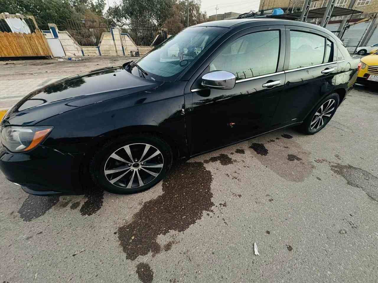 سلام عليكم  

C200 
موديل 13

مكانه ناصريه 

6 سلندر. كير مكينه تبريد خير من لله 

ترهم مراوس وبيع  *********** ناصرية, ذي قار
