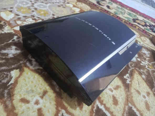 بلي ٣ للبيع فات شغال ويه خمس يدات وبيه ١١ لعبه بيس ٢١ بيه كامل ملحقات 
سعره ب ٦٥ مكاني كربلاء هذه رقمي ***********
