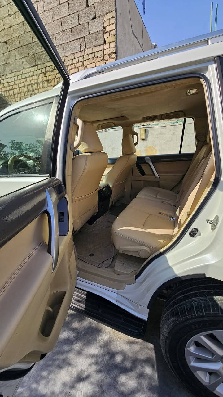 تم اعادة النشر بسبب الوعود الكاذبة
رقم اربيل بأسمي تحويل ثاني يوم 
برادو 2017 مكفولة كفالة عامة 
فول مواصفات 
مكينة 6 سلندر 
سبير تعليك 
فتحة 
كشنات جلد + كهرباء 
منضومة زنون كاملة
طخم تاير جديد 
مكان السيارة بغداد 
السعر 344 وبيها مجال 
للاستفسار الاتصال على الرقم 
***********
