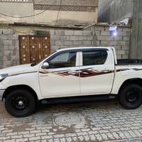 هايلوكس مديل 2020 فور ويل اوتماتيك كاز  سياره بيها جاملغ الايمن وبيها ...