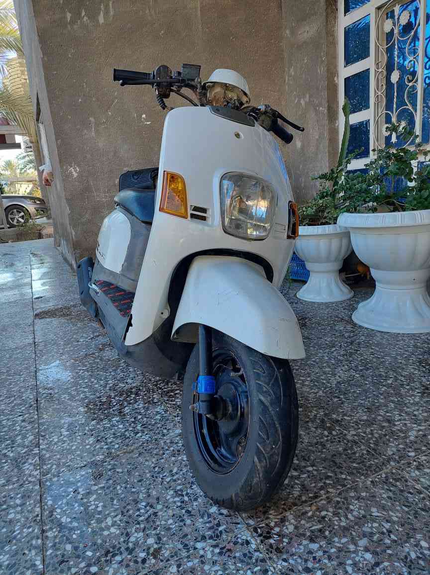 السلام عليكم  دراجه بوليس دراجه كمله كلشي ماناقصه شلعه معدل كهربائيات  كله كامله  درجه نضيفه  السعر 600او بيه مجال  مكانه كربلاء الحسينيه  الوند  درجه مال جناي ***********
