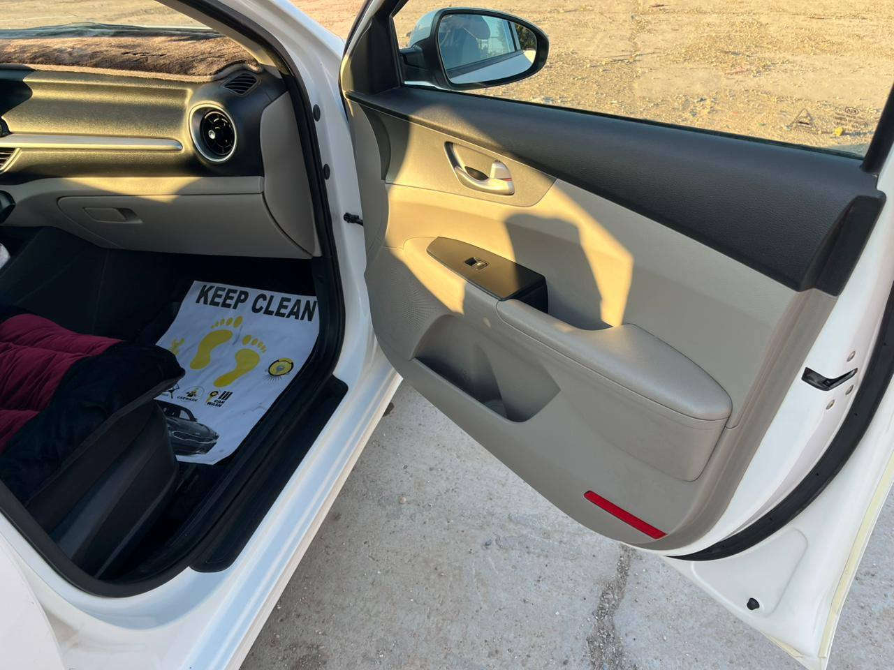 سيراتو 2019 للبيع
ماشية 107 الف

رقم بغداد سنوية بأسمي 

محرك 1600 دوش

 كير مكينة مكفولات

ضرر جاملغ خلفي وبيبان أثنين صفحة يمين

بدون دواخل

مري شفط

تبريد قطعتين

حساس خلفي

تخم تابرات جديد باتري جديد فيتبم جديد

السعر 138 وبيها مجال قليل
مكان السيارة بغداد المحمودية 

للاستفسار الاتصال ع الرقم ***********
