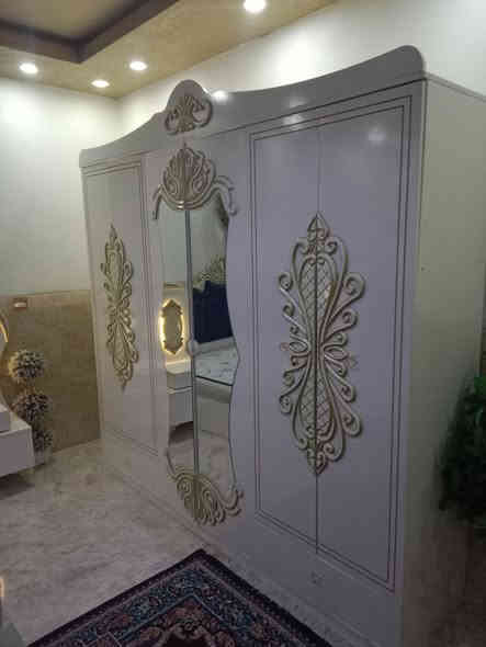 غرفة نوم للبيع 9 قطع مع شد ونقل ودوشك سعر 450 للتواصل ***********
