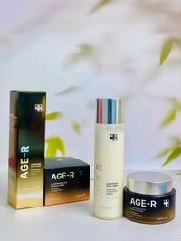 بشرة زجاجية • تفتيح • تونر وكريم