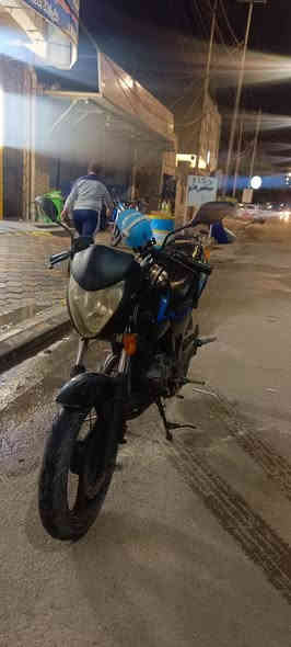 سلام عليكم دراجة دايوان محركها 200 ما مسجلة دراجة مناقصها شي تشغل وتطلع 
سعرها 700 وبيها مجال بسيط 
***********
