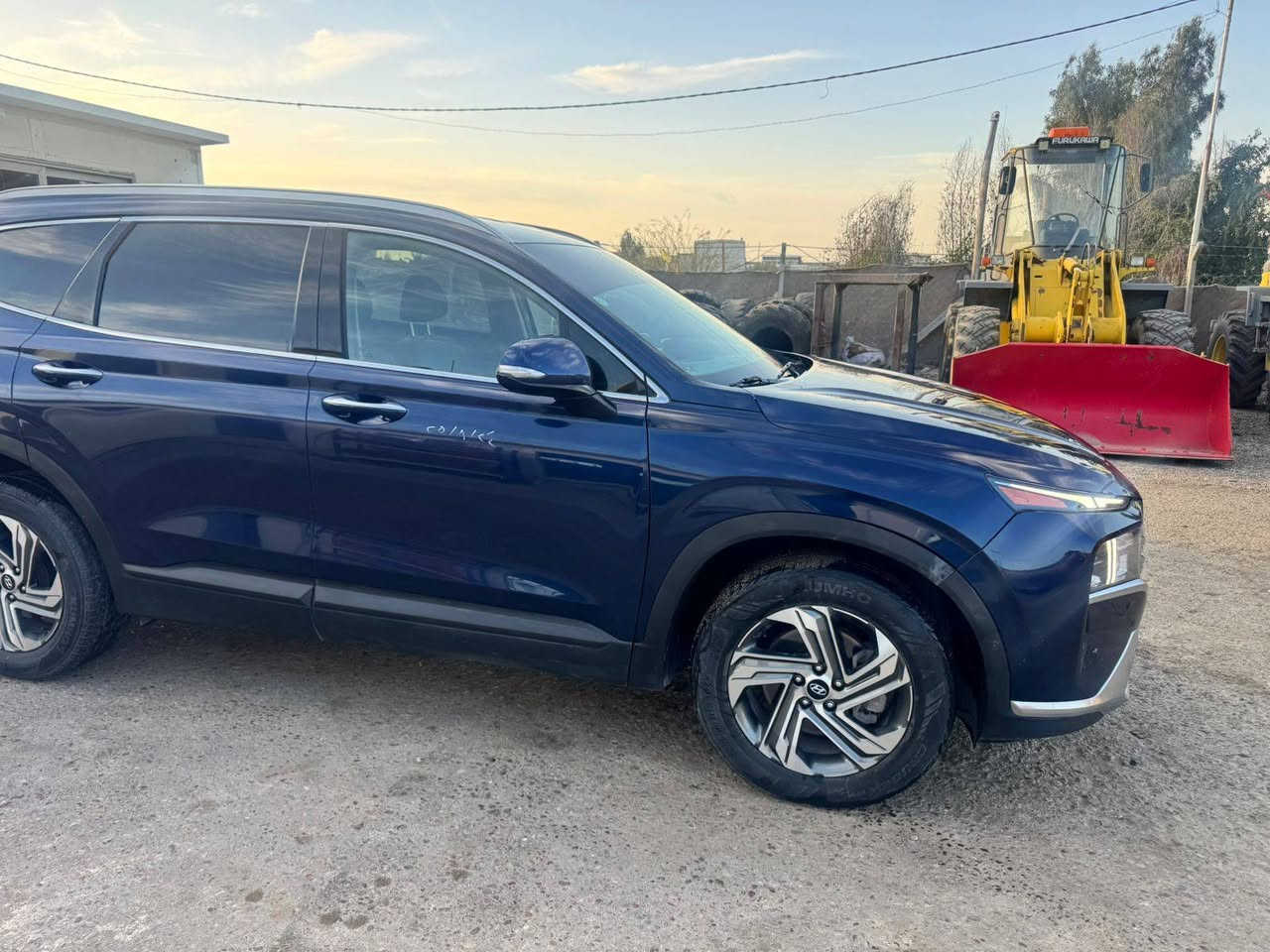 🚗 للبيع — سنتافي 2023 فئة SEL 🔥

✨ المواصفات:
▪️ فئة SEL
▪️ محرك 2500cc تنفس طبيعي
▪️ دفع أمامي FWD
▪️ ممشى 55 ألف
▪️ وارد أمريكي
▪️ اللون أزرق – داخلية رصاصي
▪️ الموقع: كربلاء / حي المدراء
📌 المواصفات الكاملة:

✔️ شاشة كبيرة مع Apple CarPlay & Android Auto
✔️ كامرة خلفية
✔️ حساسات أمامية وخلفية
✔️ تشغيل بصمة
✔️ دخول ذكي
✔️ تشغيل عن بعد
✔️ تحكم ستيرن متعدد
✔️ مثبت سرعة
✔️ شاشة عدادات ديجيتال
✔️ تبريد وتدفئة 
✔️ نظام أمان متكامل (تحذير تصادم، مانع انزلاق، ABS، Airbags متعددة)
📍 ملاحظة:
السيارة حادثها جاملغ عكس السايق + شوية من البنيد 
💰 السعر: 220 ورقة وبيه مجال 
السيارة مرتبة ومابيها نقص 💙
للاستفسار خاص او اتصال. بغداد, العراق


**إذا كنت صاحب هذا الإعلان وتريد حذفه لأي سبب، رجاءا أرسل رسالة إلى الدعم الفني**