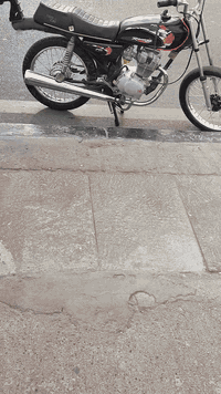 ايراني تايكر للبيع ب275 قفل لحد يعامل أو مراوس حسب القناعة دراجة كلشي مناقصهة ***********
