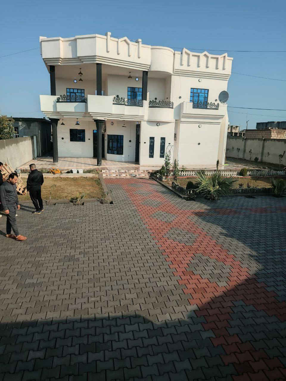 السلام عليكم .!  رجعنالكم مع #كادر الاستاذ
خلي بيتك وحوشك مميز واأنيق معانة وبس

( . مقرنص بيهارتون كرسته وعمل 🧱
( أو عمل فقط حسب الطلب 
( ***********📞
