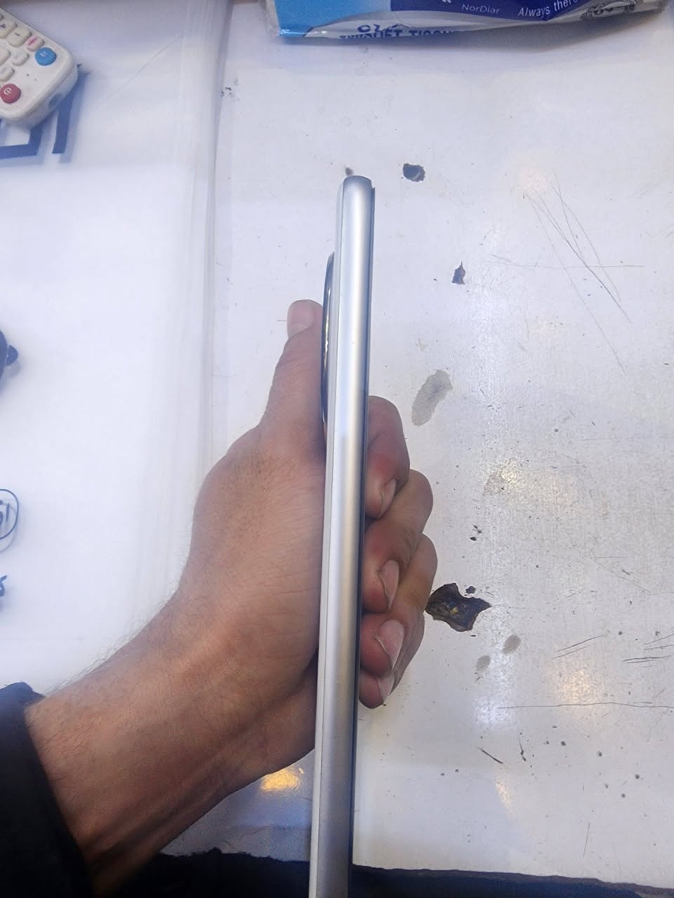 السلام عليكم الترا ٢٢اس ذاكره ١٢٨ لون ماروني بي شخوط بالصفاح جهاز كلشي مامبدل بي أمريكي السعر ٤٧٥  بي مجال بسيط + هونر اكس 9c ذاكره ٢٥٦ الون  نضيف كلش السعر ٢٤٥ بي مجال بسيط الاتصال ***********
