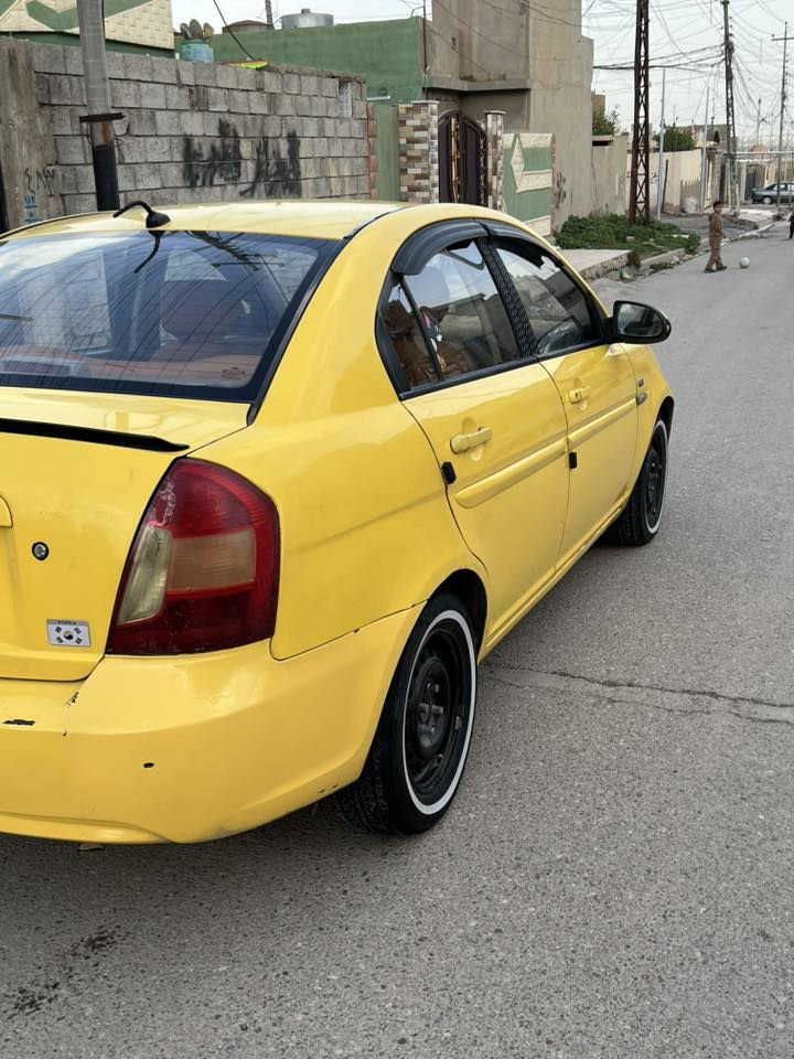 السلام عليكم
اكسنت نينوى 2009 باسمي تحويل ثاني يوم 
مكينه 16 جديده  كير توماتيك 
دوشمه جديده
تبريد شغال 
 هيئه وغرامات صفر
 كابون بنزين بيها
 الضرر  ضربه بالجاملغ الخلفي 
***********
