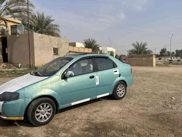 السلام عليكم سياره اڤيو موديل 2006 السياره منفيس مو مسجله مكفوله دوله وعشاير كير محرك شرط تخم تايرات جديد  السعر 26 ورقه وبيها مجال الشراي يتصل عل ارقام ‭٠٧٨١ ٩١٣ ٥٩٥٨‬-*********** عبدالله الدرويش
