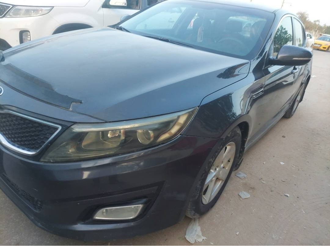اوبتما 2015 واراد امريكي محرك 2400 GDI
السعر ٩٧ ورقة
المكان - بابل - الحلة 
 لون فيلي 
رقم بابل
ضربتها الدعامية الامامية والجاملغ الخلفي جهة السايق وعايف الجاملغ على وضعه على صبغه القديم مثلما موضح بالصورة 
البنيد مبدل
علما الايرباكات كلها سليمة
بيها شخوط وتكحيل وبارد بالبيبان والجاملغات الجهة العكس السايق مرفقة بالصور
تبريدها 70%
بيها جراد بالقمارة
وعندي السونار مالتها
كير ومحرك مكفولات شرط تفحص وتاخذ

مانع انزلاق
ايكو
اشاير بالمري
تحكم جهتين
كرسي السايق كهربائي
مثبت سرعة

ماشية 79 الف ميل يعني ماماشية قياسا بخواتها الي موديلهن 2015

راديتر جديد صارله شهر
تخم تاير جيد صارلي ٣ اسابيع من اخذته

سعرها 97 ورقة
شرط التحويل بنفس اليوم او يوم ثاني

***********
