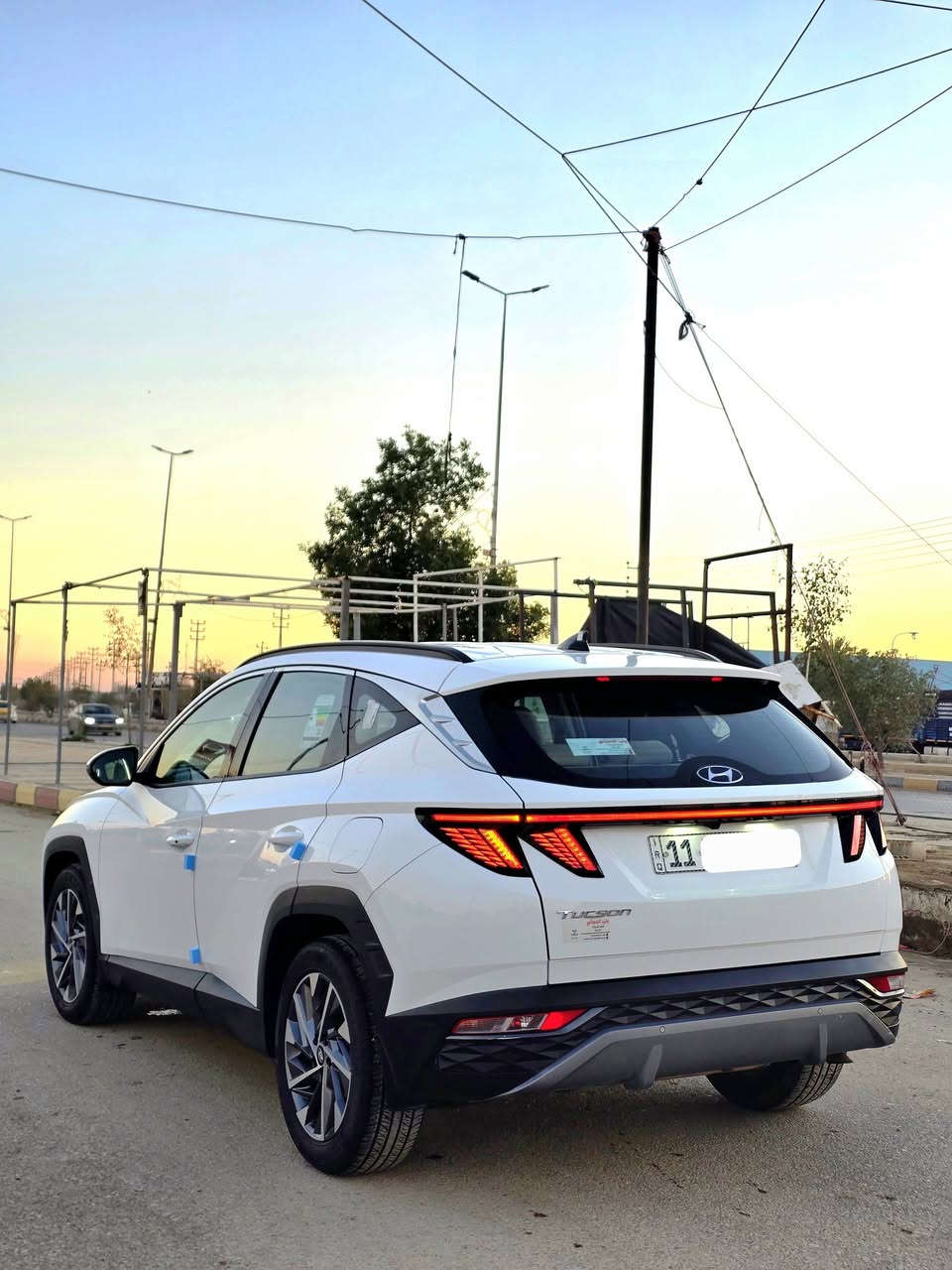 السلام عليكم
توكسان 2024 خليجي 
يتوفر بيع أو مراوس 
✅️مرقم بغداد✅️

المواصفات :-
🔴تشغيل ذكي ( بصمة ) + تشغيل عن بعد 
🔴ماشية 40 الف 
🔴شاشة Carplay  
🔴كامرة خلفية دوارة 
🔴تبريد قطعتين 
🔴كراسي كهرباء  
🔴بردات خلفية
🔴فول تحكم ستيرين 
🔴 دشبول ايباد 
🔴حساس امامي و خلفي 
🔴نظام تشغيل واطفاء الحساسات
🔴نظام تشغيل الكاميرا الخلفية 
🔴 شاحن وايرليس 
🔴 نظام مساعد نزول المنحدرات
🔴اوتو هولد 
🔴هاند بريك كهرباء
🔴 4 وضعيات قيادة 
🔴مانع انزلاق 
🔴ويل كروم

🔴سيارة كفالة عامة ما عدا بارد بالجاملغ امامي وبارد بالباب الخلفي كد اصبعين بسيطات كلش سونار موجود بالمنشور 
🔴مكان السيارة الديوانية 

🔴السعر 217 وبيه مجال قليل حك الجية 

🔴سجاد زمان *********** أتصال او واتساب
