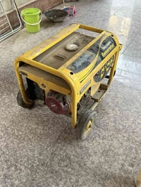 مولدة للبيع. تنطي 20 امبير   السعر 250 الف 07827705730