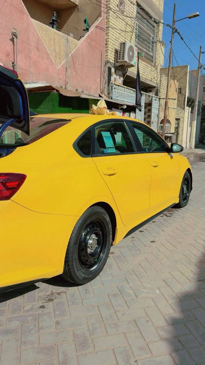 السلام عليكم فورتي للبيع جيتي لاين فول ماعده الفتحه  موديل 2021 السياره خير من الله بصمه تشغيل بصمه أبواب كشنات  جلد  بيهه منضومه غاز رقم انكليزي بغداد  حادث جاملغ اليسر وباب الخلفي فقط مكان بغداد الرصافه مكلف بنشر السعر 135.. ***********
