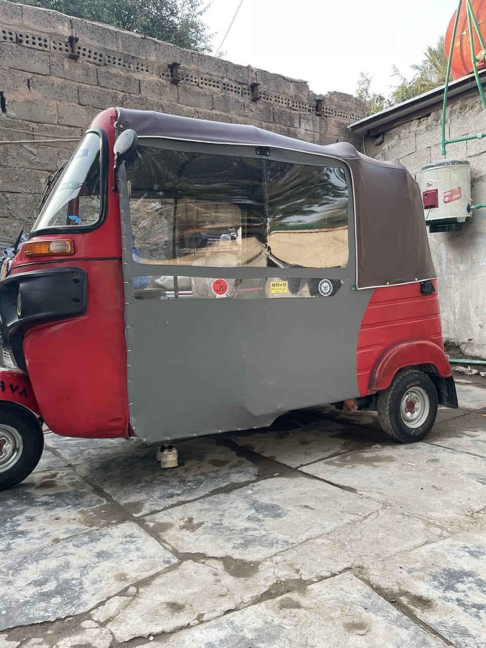 سلام عليكم اخوان تكتك لبيع مديل ١٧داخلهً١٨
تكتك نضيفه ولله معمره مكاني زعفرانيه ***********
***********
