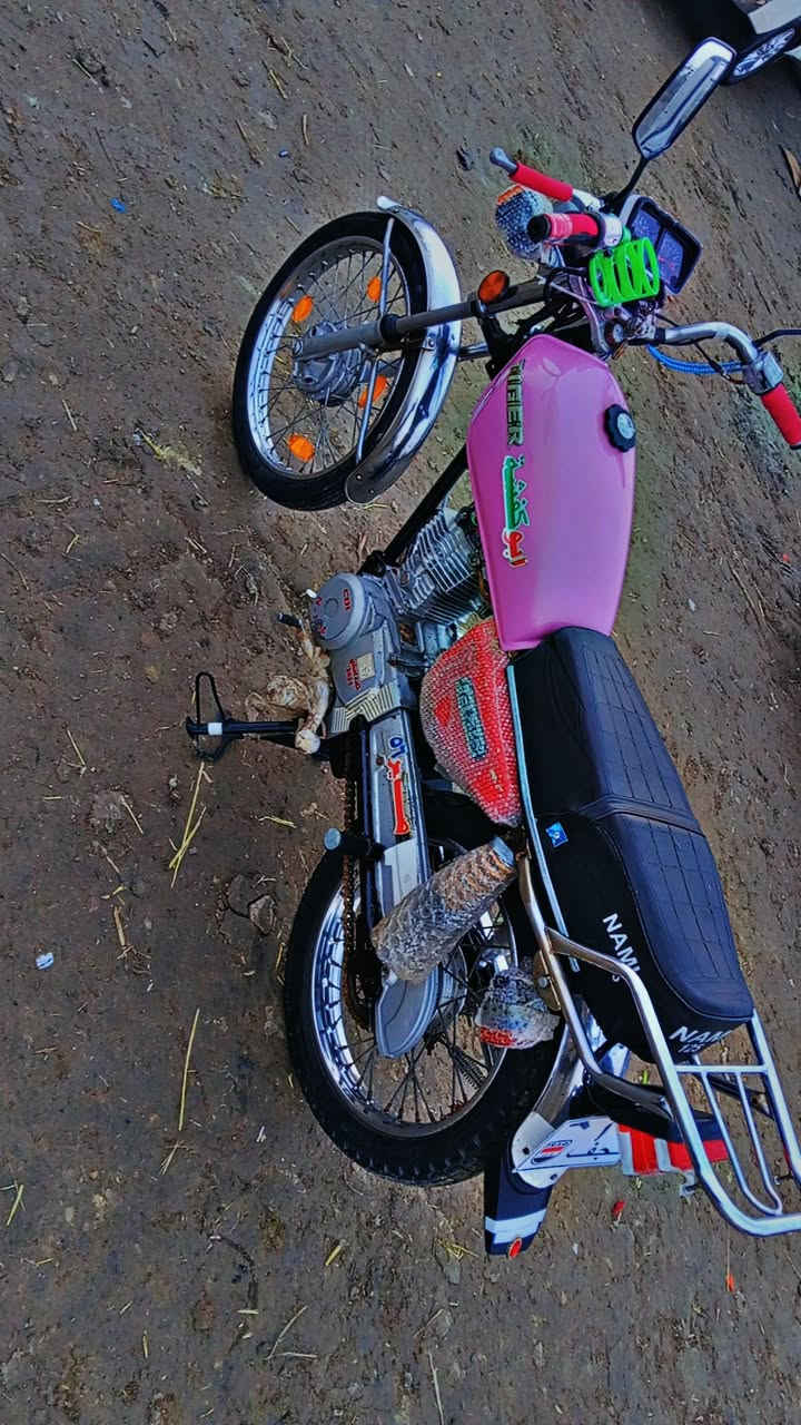 سلام عليكم 
ترهم مراوس اباارت 
دراجه للبيع نامه موديل 21 كلك مكفوله لاتبخر ولا تنقص ولا دخن كاملة كهربائيات كلها شغاله نكره هندر واحد شلعه فول 
تواير جدد كزوز كاتم بالجيس الدراجه مكفوله من كلشي ماتصرف عليها ربع 😅مكان الناصرية قضاء الدوايه السعر 475وبيها مجال قليل للاتصال ***********
مو شراي لاتعبني واتعبك 🙃
