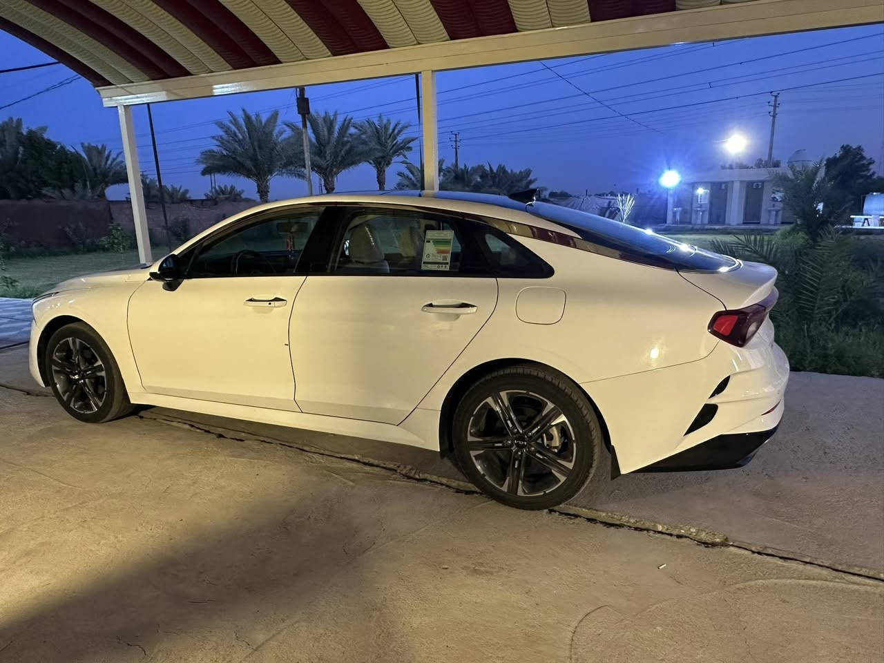 سلام عليكم 

للبيع k5موديل 2023خليجي الشركة الدولية 

فول مواصفات 1/1

مكينة2000السياره فقط بارد بالبنيد 

بغداد المحمودية ***********
***********
