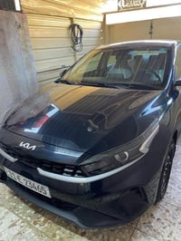 سيراتو 23 محرك 1600 دوش رقم بغداد ماشيه 27 وقابله للزيادة السياره مكفو...