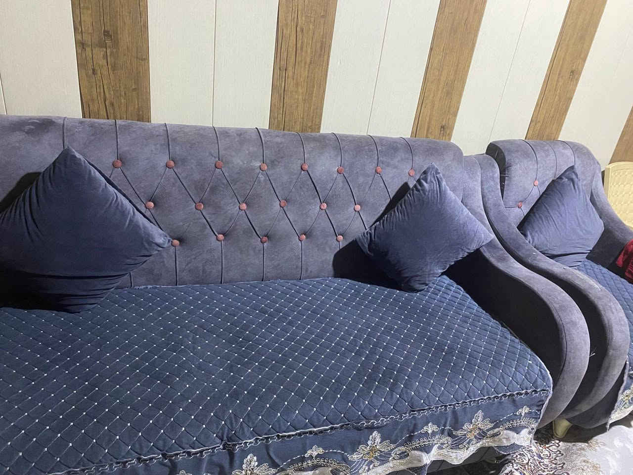 ديوان ١٠ مقعد شغل حطاطه سعر لواحد ٣٥٠ وبي مجال عنوان هيت حي لبكر ***********
