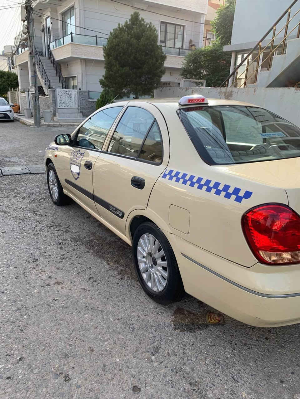 نیسان سه‌نی 2009 ١پارچه‌ی بۆیاخه‌ سه‌نه‌ویتازه‌یه‌ پێشو دوای كه‌پسه‌ سه‌یاره‌كه‌ جوانه‌و مالی دۆسته‌
*********** السليمانية, العراق
