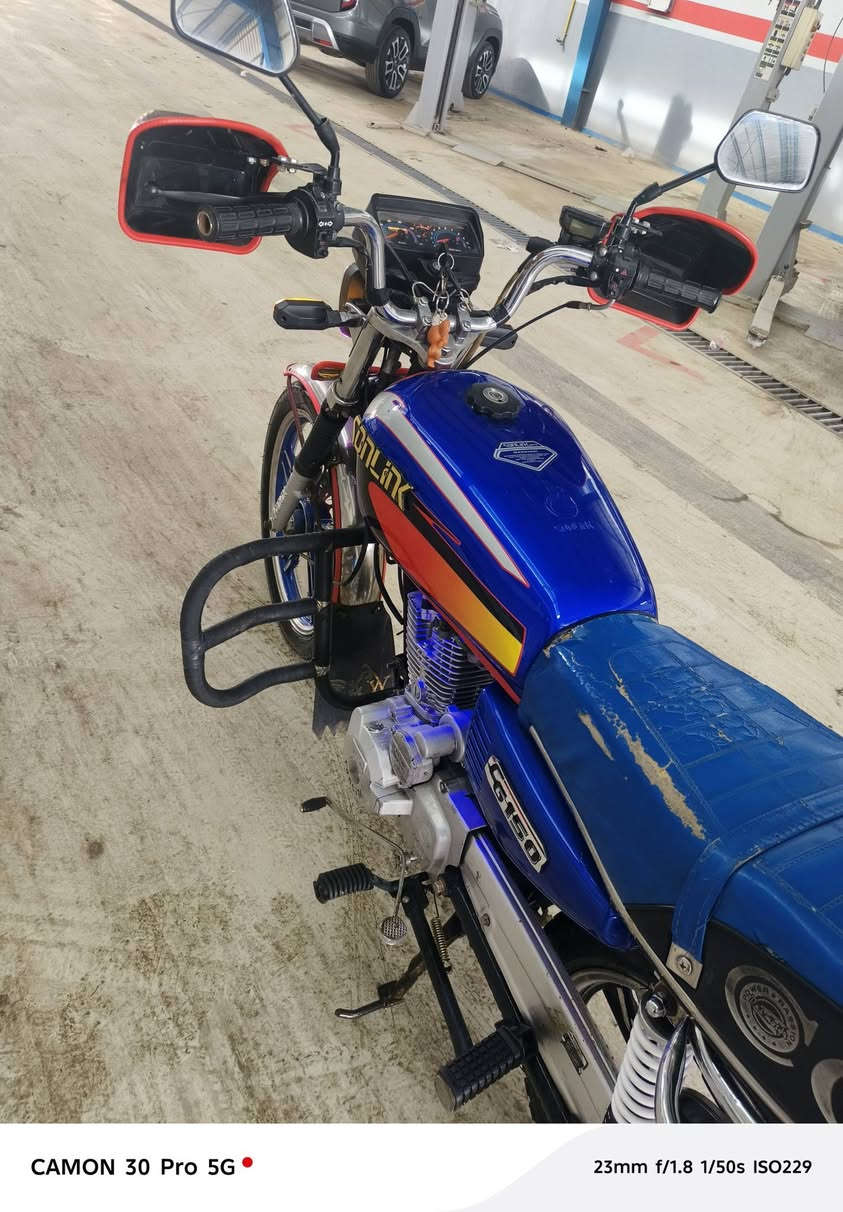 للبيع سيفان 2023  ب 500
دراجه فوول نضافه كهربائيات كل شغاله ربع ماذب عليهه شلعه ومعدل
اي نقص مابيهه مبدل فقط كلجات وتفيلس
ورقتين بيهه فقط تاخذهه من باب البيت
بغداد


**إذا كنت صاحب هذا الإعلان وتريد حذفه لأي سبب، رجاءا أرسل رسالة إلى الدعم الفني**