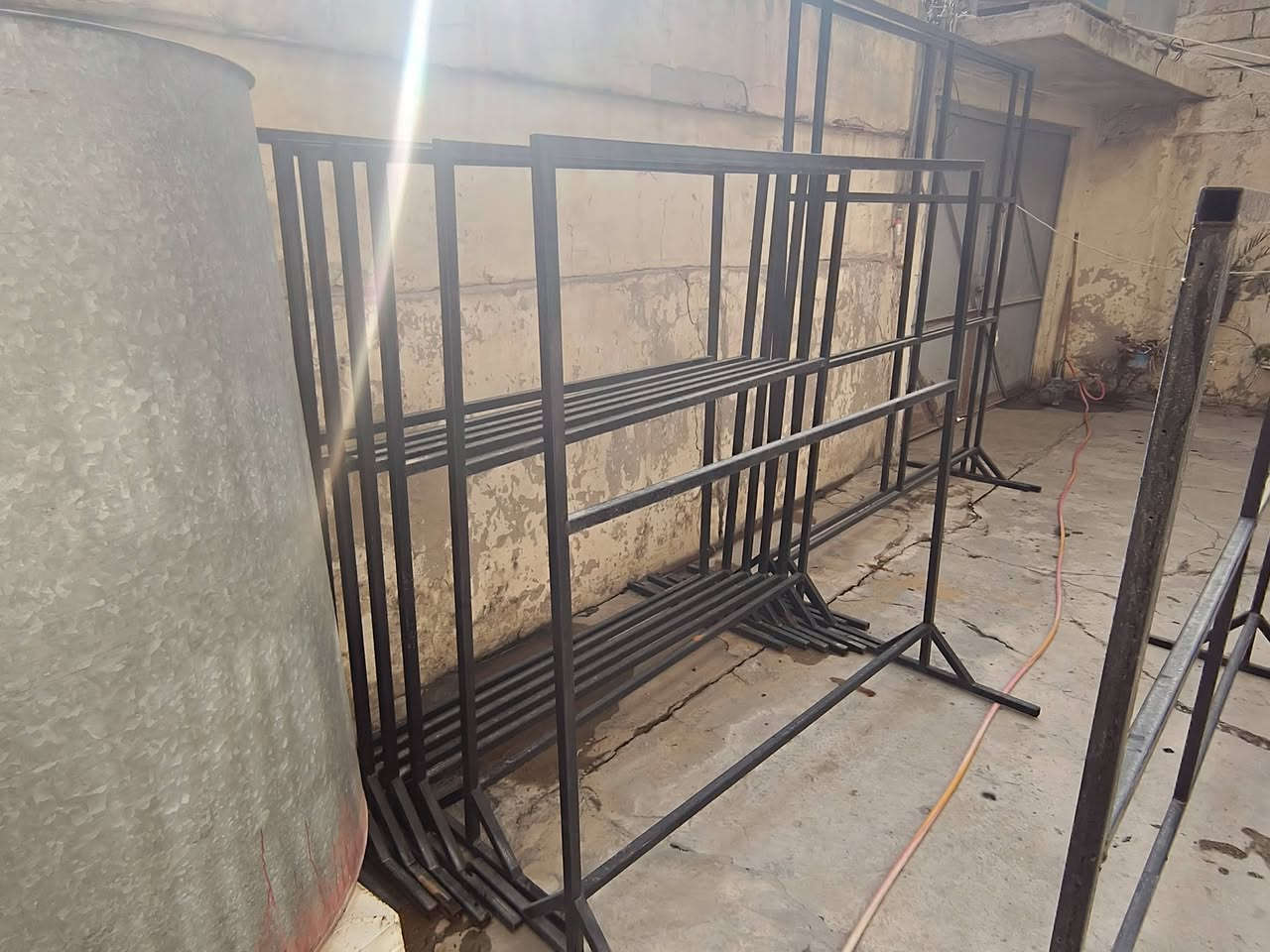 محامل للملابس-للبساط للبيع
(7) قطع 1.5×1.5 سعر القطعه 20
قطعتين 2×2  سعر القطعه 30
قطعه 2.5×1 سعر القطعه 25
بيهم مجال للشراي. وقطع امانه الله شغل خاص  فول ونضيف وماموجود بالسوك
رقم التواصل ***********
او مراسلة الصفحة الشخصية
