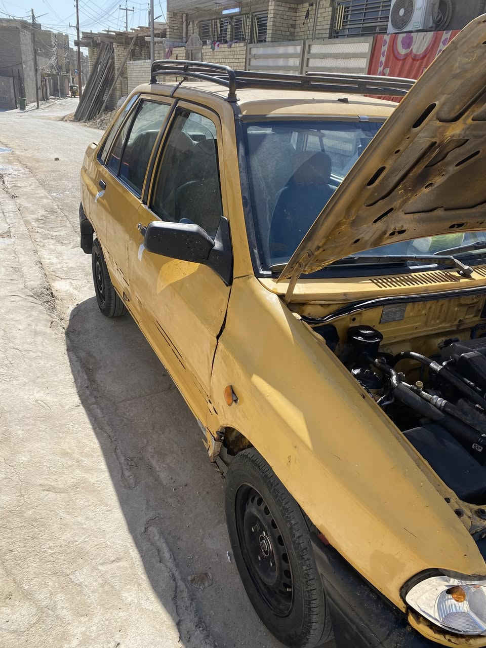 سلام عليكم سايبه مديل 2013 السياره كير مكينه جديد لاتنقص ولا تبخرالكشر كدامك تجي وتشوف السياره مامسجله بالهيئه راعيهه موجود شرط تحويل رايدهه 17 وبيهه مجال بصيط مكاني بغداد العبيدي / ***********
