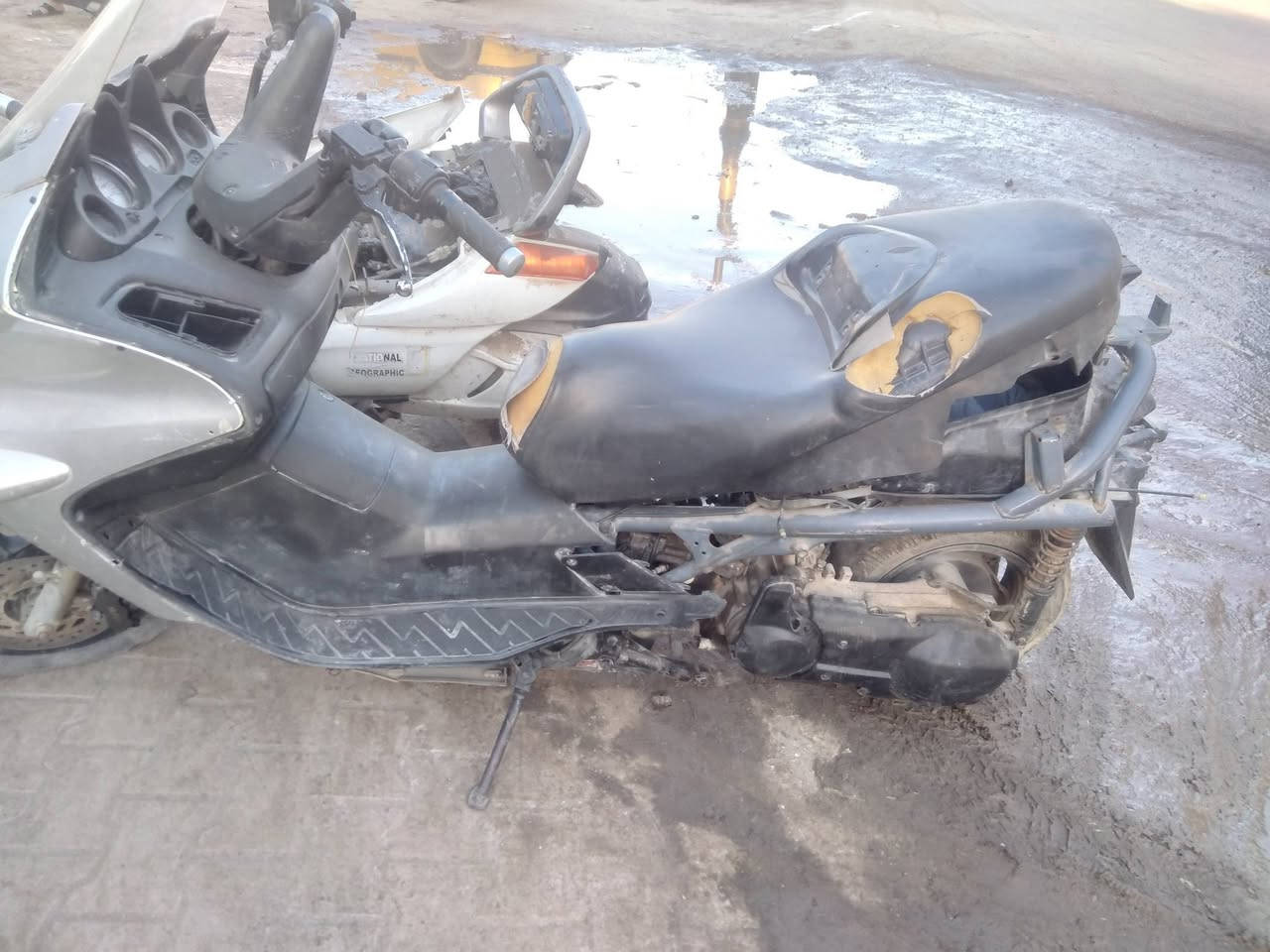 سلام عليكم دراجه كوم حديد دراجه كفراته كامله دراجه طفت ماشتغلت فورزه صفر ٦
***********
