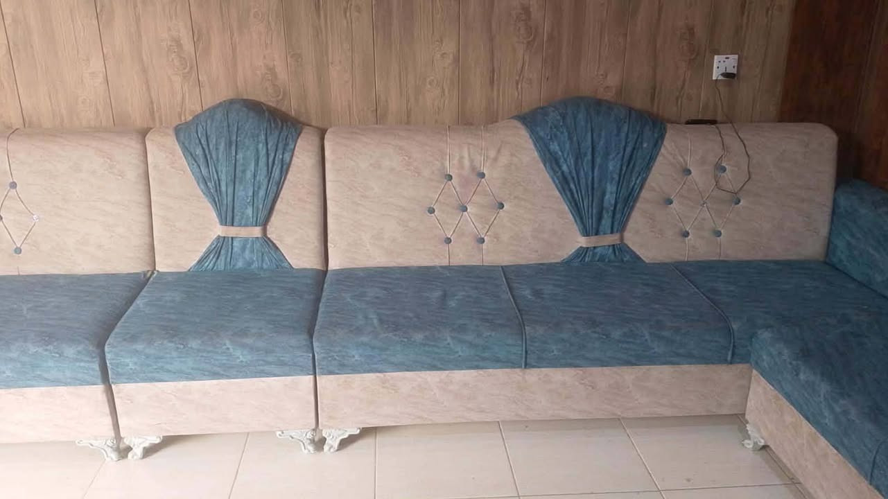 سلام عليكم ديوان نضيف للبيع السعر 200 وبي مجال للشراي ❤


**إذا كنت صاحب هذا الإعلان وتريد حذفه لأي سبب، رجاءا أرسل رسالة إلى الدعم الفني**