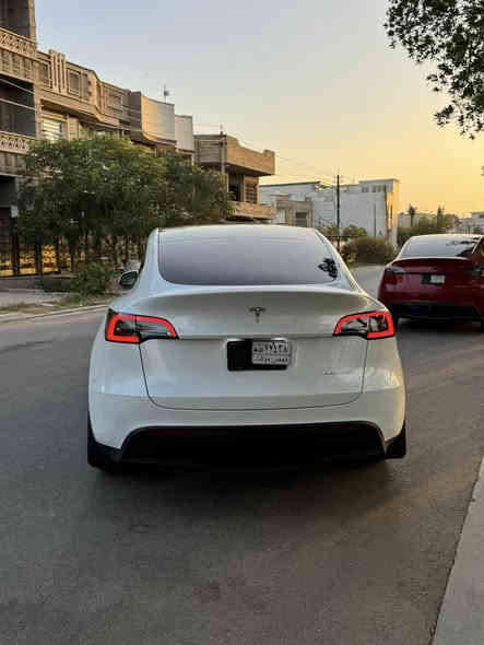 تسلا Y dual motor 2024 

بدون ايرباك 

الحادث موضح بالصور 

صبغ جاملغ وباب ايمن 

السعر ٢٣٥$ 

مكان السياره حي الخضراء

***********
