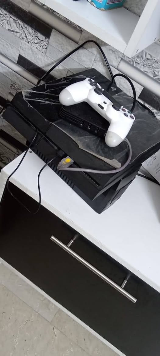 بلي 4 فات مهكر نظام 11:00 جهاز نظيف وما مفتوح مع جوسيتك وحده السعر 250 الف للتواصل:
***********
مكاني مدينة الصدر الحبيبيه
