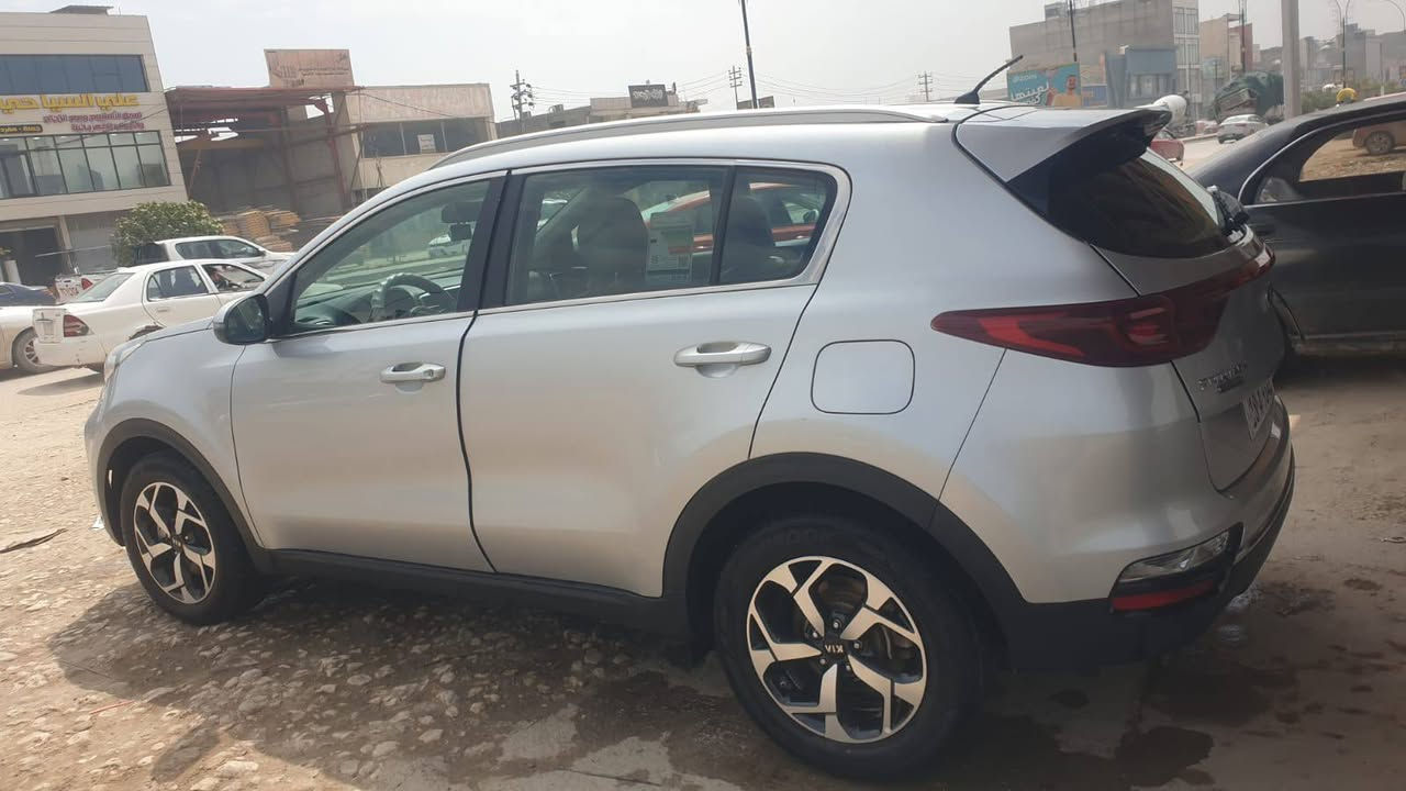 السلام عليكم
كيا سبورتج خليجي رقم بابل مكفوله باسمي رقم إنكليزي

مكان السياره بابل

موديل 2019 خليجي

حساسات اشاير بالمري شاشة داخلية محرك دوش 2000 
تخم تاير جديد حداديه جديده باتري جديد

السعر   175

***********
