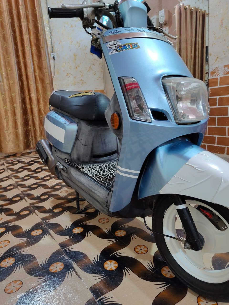 سلام عليكم
‏بوليـس مسطـره!!🔰"للبيع" 

‏مو بوليس عادي لاا مسطره

‏نظــاام نوزل

‏موديـل:2013 

‏كهربائـيااات كله شغااله

‏محرك بـلاد49 وضع الشركه

‏شلعه ومـعدل تاكل الگاع

‏كفرات تايوان الموجودات بيها

‏نوعيه كلش زينه 

‏و كفرااتها البلاد ختم واحد ويا المحرك موجودات اطيكياهن ويا الدراجه

‏مكفـوله كفاله عاامه 

‏تخم تاير جلاتين جديد ستوني شاده 

‏صالنصـه صجميه اصليهه مو تجاريه ام 85 واقيه كاربون

‏خلية بك لايت 

‏لايت، بكلايت، اشاير، سكن، سكن اشاره، نشرات داخليه  كلها شغاله 

‏الدراجه ما ملعوب بيها برغي ماا مفتوح بيه من كهربائياات من محرك كله وضع الشركه 

‏ماا ملعوب بيه ابد!! 

‏تعال وافحص وشوف محتاج فلوس واريد ابيعا دراجه نظيفا كلش 

‏ولمايعرف بيهن لاا يكسر بيها 

‏السعر: خااص 

‏الرقـم: "***********"

‏المكاان📍؛؛النجف كوفة شارع المعمل؛؛ 

‏
