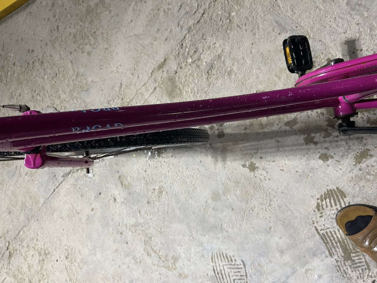 سياحي حجم٢٦ نضيف وحلو جسد شوي جارد سعر ٦٠وبي مجال عنوان بصره ***********
