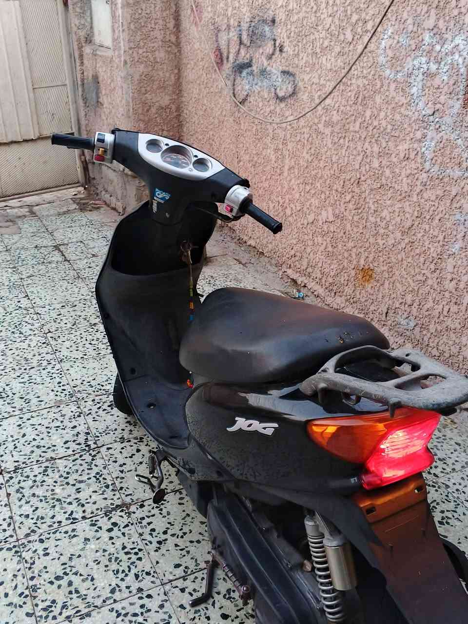 سلام عليكم درجه البيع عصفوريه درجه جديد بمعنه الكلمه مكينه خير من الله شلعه ومعدل كهربيات كلهه شغال هورن لايت عالي ناصي اشاير وقفل استيرن درجه بلاديه وحلو ونضيفه مكينه ناعمه  كامل على اخر حبايه عداد سرعه كل كامل درجه حلوه ونضيفه تايرات جدد مكاني بغداد العبيدي الي مو شراي لا يتعبني رقمي ***********التواصل واتساب مفتوح
